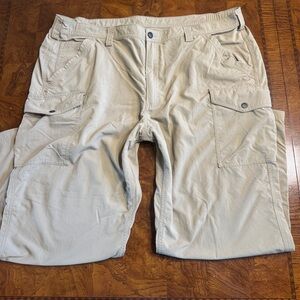 Duluth Trading Pants Mens 46x30 Khaki stretch Waist Nylon Hiking Outdoors